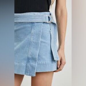 Rails Deanna Light Wash Denim Belted Shorts/ NWT